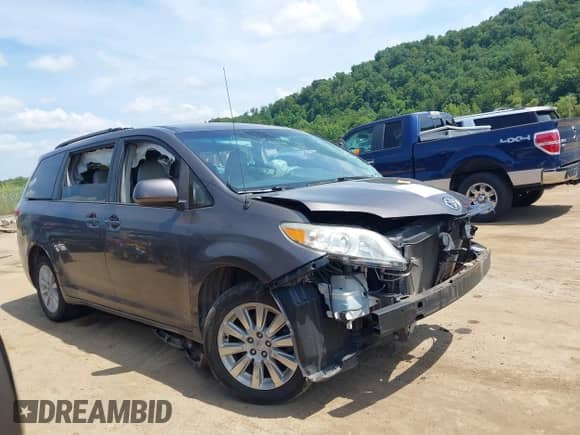 2012 Toyota Sienna LE with VIN 5TDJK3DC1CS043753, listed as a IAAI auction lot 42780463 with Not provided miles and . Bid and sale history available at DreamBid. Image 13.