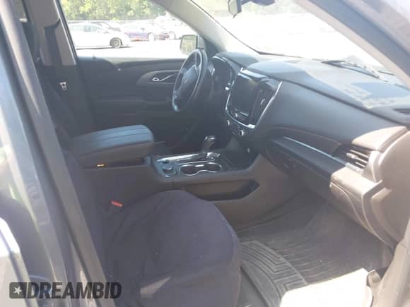 2019 Chevrolet Traverse LT Cloth z VIN 1GNEVGKW5KJ210132, wystawiony jako IAAI lot #42931039 z przebiegiem 81 230 mil mil oraz . Historia ofert i sprzedaży dostępna na DreamBid. Obrazek 5.