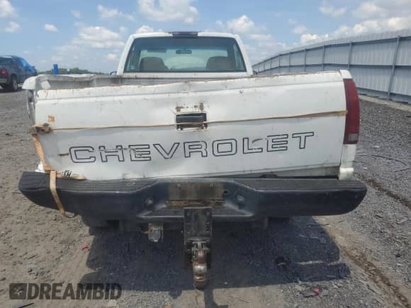 2000 Chevrolet Silverado 3500 с VIN 1GCGC34R5YR226476, выставлен на аукционе Copart как лот 66143645 с пробегом 226 912 миль миль и Списание • Salvage title. История ставок и продаж доступна на DreamBid. Изображение 6.