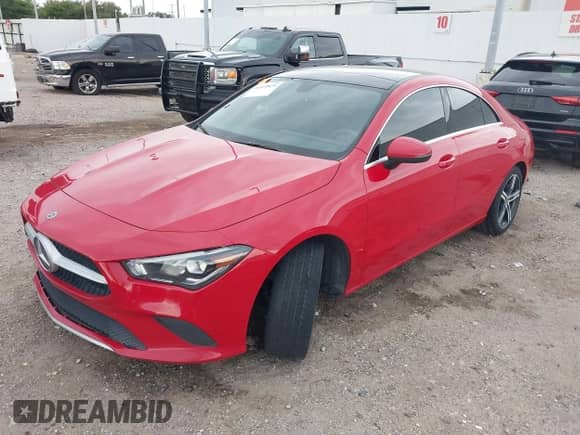 2020 Mercedes-Benz CLA 250 z VIN WDD5J4GB6LN061268, wystawiony jako IAAI lot #43109829 z przebiegiem 134 135 mil mil oraz . Historia ofert i sprzedaży dostępna na DreamBid. Obrazek 2.