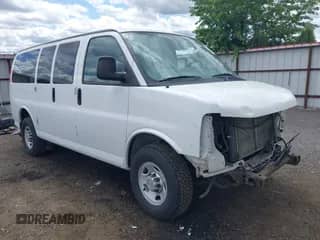 2014 Chevrolet Express Passenger LS z VIN 1GAWGPFG0E1172736, wystawiony jako IAAI lot #42607900 z przebiegiem 71 199 mil mil oraz . Historia ofert i sprzedaży dostępna na DreamBid. Obrazek 1.