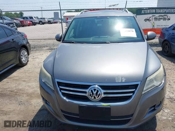 2009 Volkswagen Tiguan S с VIN WVGAV75N39W003418, выставлен на аукционе IAAI как лот 42228870 с пробегом 173 548 миль миль и . История ставок и продаж доступна на DreamBid. Изображение 15.