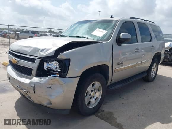 2008 Chevrolet Tahoe 1LT с VIN 1GNFC13088R184430, выставлен на аукционе IAAI как лот 42709107 с пробегом 96 526 миль миль и . История ставок и продаж доступна на DreamBid. Изображение 17.