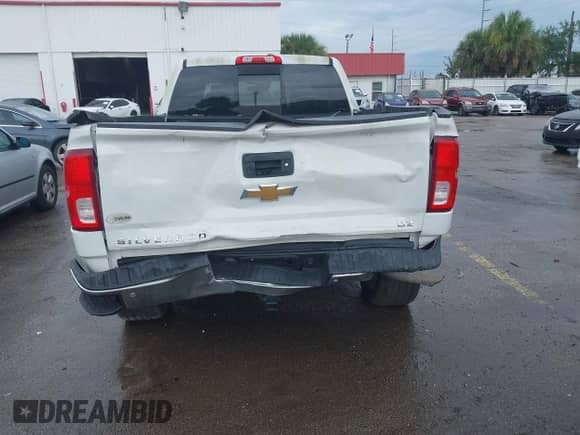 2017 Chevrolet Silverado 1500 LTZ с VIN 3GCUKSEJ7HG465570, выставлен на аукционе IAAI как лот 43061782 с пробегом 36 462 миль миль и . История ставок и продаж доступна на DreamBid. Изображение 6.
