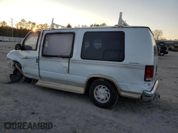 2000 Ford Econoline Cargo Recreational with VIN 1FDRE14L0YHC03661, listed as a Copart auction lot 89268275 with 277,787 mi miles and Clean title. Bid and sale history available at DreamBid. Image 2.