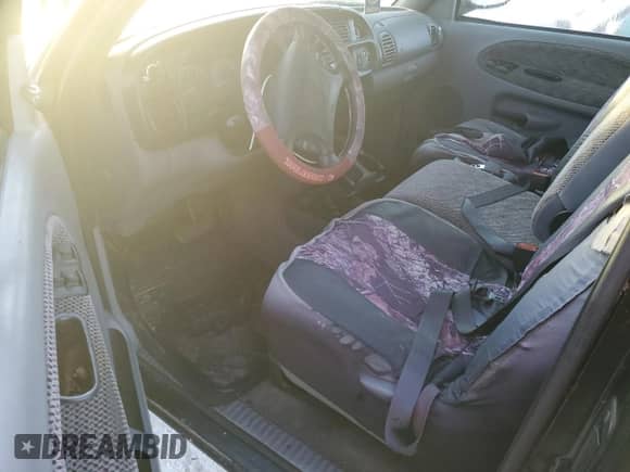 1998 Dodge 1500 z VIN 3B7HF13Y2WG216168, wystawiony jako Copart lot #76742244 z przebiegiem Nie podano mil oraz Nie do naprawy • Non repairable. Historia ofert i sprzedaży dostępna na DreamBid. Obrazek 8.