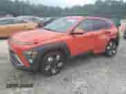 2025 Hyundai Kona SEL Convenience z VIN KM8HC3AB3SU236631, wystawiony jako Copart lot #65180765 z przebiegiem 6 789 mil mil oraz Szkoda całkowita • Salvage title. Historia ofert i sprzedaży dostępna na DreamBid. Obrazek 1.