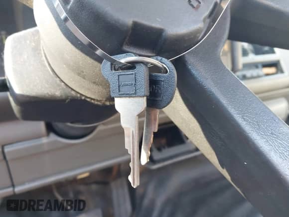 1994 Chevrolet Silverado 1500 с VIN 1GCDC14Z4RZ192863, выставлен на аукционе IAAI как лот 43495752 с пробегом 385 878 миль миль и . История ставок и продаж доступна на DreamBid. Изображение 11.