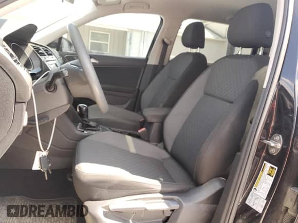 2018 Volkswagen Tiguan S с VIN 3VV1B7AX9JM015504, выставлен на аукционе Copart как лот 71401275 с пробегом 142 417 миль миль и Списание • Salvage title. История ставок и продаж доступна на DreamBid. Изображение 7.