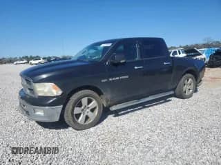 2011 Ram 1500 SLT z VIN 1D7RB1CT4BS582176, wystawiony jako Copart lot #66724705 z przebiegiem 268 537 mil mil oraz Szkoda całkowita • Salvage title. Historia ofert i sprzedaży dostępna na DreamBid. Obrazek 1.