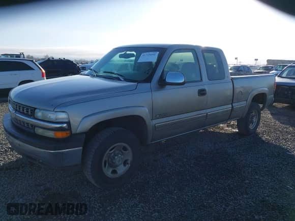 1999 Chevrolet Silverado 2500 LS z VIN 1GCGK29U8XZ172602, wystawiony jako IAAI lot #41745691 z przebiegiem 214 885 mil mil oraz . Historia ofert i sprzedaży dostępna na DreamBid. Obrazek 17.