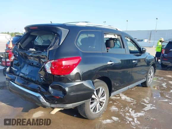 2017 Nissan Pathfinder SL с VIN 5N1DR2MM5HC662629, выставлен на аукционе IAAI как лот 42995913 с пробегом 151 755 миль миль и . История ставок и продаж доступна на DreamBid. Изображение 4.