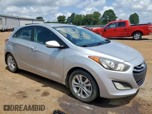 2013 Hyundai Elantra with VIN KMHD35LE9DU037877, listed as a Copart auction lot 62069045 with 173,084 mi miles and Clean title. Bid and sale history available at DreamBid. Image 4.
