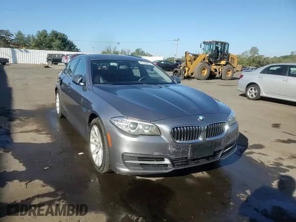 2014 BMW 5 Series 535i xDrive with VIN WBA5B3C54ED535127, listed as a Copart auction lot 85128895 with 115,680 mi miles and Salvage title. Bid and sale history available at DreamBid. Image 13.