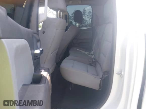 2017 Chevrolet Silverado 1500 Custom с VIN 1GCRCPEH1HZ346734, выставлен на аукционе IAAI как лот 42133002 с пробегом 111 723 миль миль и . История ставок и продаж доступна на DreamBid. Изображение 8.
