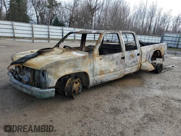 2000 Chevrolet Silverado 3500 с VIN 1GCHC33J1YF464147, выставлен на аукционе Copart как лот 50864365 с пробегом Не указан миль и Чистый • Clean title. История ставок и продаж доступна на DreamBid. Изображение 1.