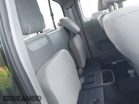 2012 Toyota Tacoma z VIN 5TFTX4CN6CX020529, wystawiony jako IAAI lot #43243134 z przebiegiem 132 998 mil mil oraz . Historia ofert i sprzedaży dostępna na DreamBid. Obrazek 8.