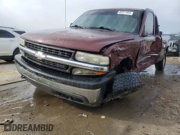 2001 Chevrolet Silverado 1500 LS z VIN 1GCEK19V11E249027, wystawiony jako Copart lot #82571954 z przebiegiem 172 279 mil mil oraz Nie do naprawy • Non repairable. Historia ofert i sprzedaży dostępna na DreamBid. Obrazek 1.
