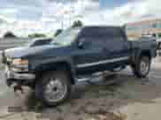 2005 GMC Sierra 1500 SLE z VIN 2GTEK13T751200347, wystawiony jako Copart lot #60863495 z przebiegiem 272 891 mil mil oraz Czysty tytuł • Clean title. Historia ofert i sprzedaży dostępna na DreamBid. Obrazek 1.