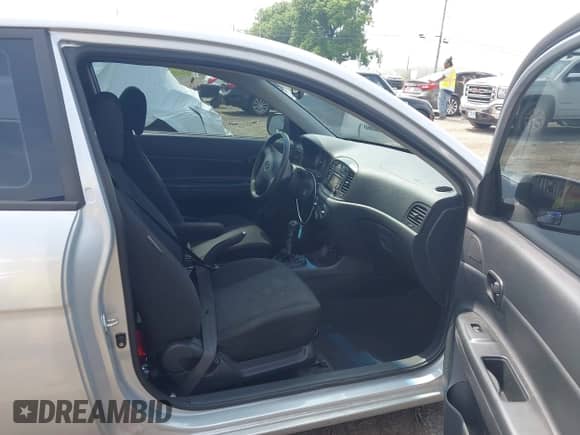 2011 Hyundai Accent GS с VIN KMHCM3AC6BU188333, выставлен на аукционе IAAI как лот 42502386 с пробегом 178 232 миль миль и . История ставок и продаж доступна на DreamBid. Изображение 5.