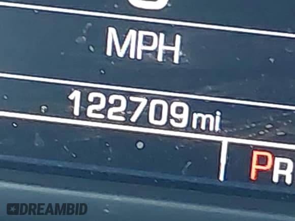 2015 Chevrolet Silverado 1500 LT z VIN 1GCVKREH5FZ351980, wystawiony jako IAAI lot #41992041 z przebiegiem 122 709 mil mil oraz . Historia ofert i sprzedaży dostępna na DreamBid. Obrazek 15.