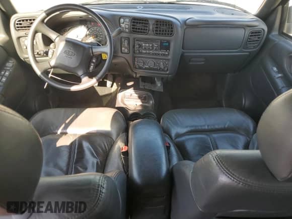 2001 Chevrolet Blazer LT с VIN 1GNDT13W31K236282, выставлен на аукционе Copart как лот 84424575 с пробегом 120 377 миль миль и Списание • Salvage title. История ставок и продаж доступна на DreamBid. Изображение 8.
