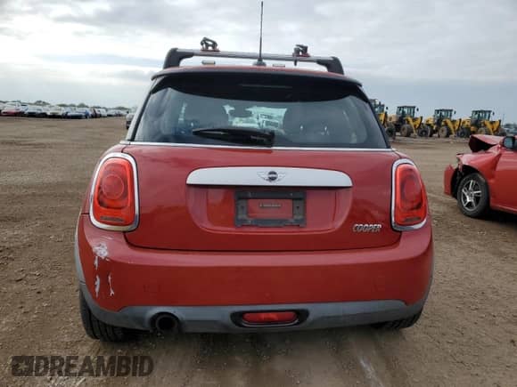 2015 MINI Hardtop with VIN WMWXM5C58FT941398, listed as a Copart auction lot 82272015 with 154,161 mi miles and Salvage title. Bid and sale history available at DreamBid. Image 6.