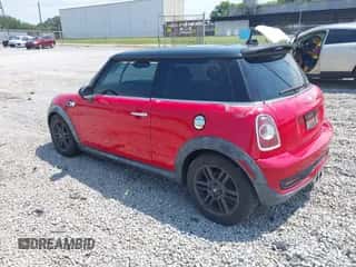 2011 MINI Hardtop S with VIN WMWSV3C56BTY20584, listed as a IAAI auction lot 42482986 with 152,495 mi miles and . Bid and sale history available at DreamBid. Image 3.
