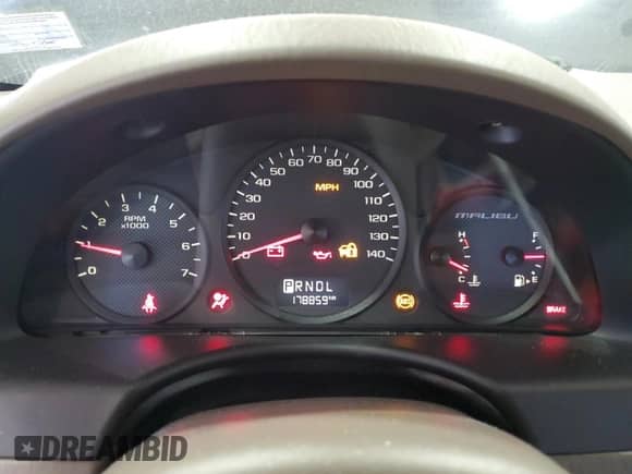 2005 Chevrolet Malibu LT z VIN 1G1ZU54835F227124, wystawiony jako Copart lot #70872554 z przebiegiem 178 895 mil mil oraz Czysty tytuł • Clean title. Historia ofert i sprzedaży dostępna na DreamBid. Obrazek 9.