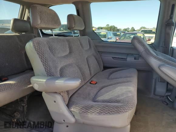 1999 Dodge Caravan с VIN 2B4GP25G7XR306704, выставлен на аукционе Copart как лот 81604434 с пробегом 224 983 миль миль и Чистый • Clean title. История ставок и продаж доступна на DreamBid. Изображение 11.
