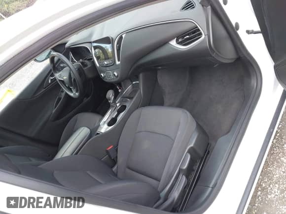 2022 Chevrolet Malibu LT z VIN 1G1ZD5ST7NF141838, wystawiony jako IAAI lot #43266941 z przebiegiem 62 216 mil mil oraz . Historia ofert i sprzedaży dostępna na DreamBid. Obrazek 5.