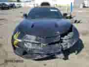 2018 Chevrolet Camaro 2SS z VIN 1G1FH3D73J0103533, wystawiony jako Copart lot #57606025 z przebiegiem 102 746 mil mil oraz Szkoda całkowita • Salvage title. Historia ofert i sprzedaży dostępna na DreamBid. Obrazek 5.