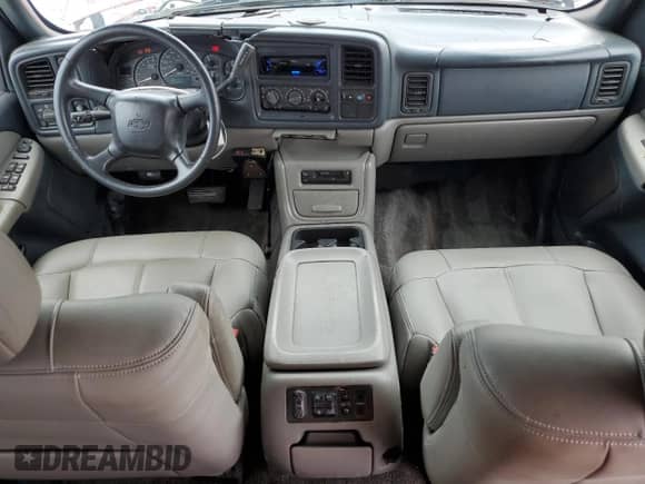 2001 Chevrolet Suburban LS z VIN 1GNFK16T51J287060, wystawiony jako Copart lot #71488505 z przebiegiem 145 575 mil mil oraz Nie do naprawy • Non repairable. Historia ofert i sprzedaży dostępna na DreamBid. Obrazek 8.