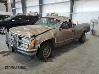 1997 Chevrolet Silverado 1500 with VIN 1GCEC14M4VZ146081, listed as a Copart auction lot 65327915 with Not provided miles and Clean title. Bid and sale history available at DreamBid. Image 1.