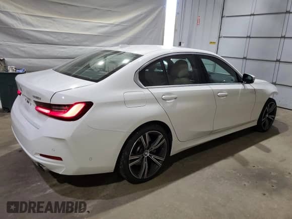 2024 BMW 3 Series 330i xDrive с VIN 3MW89FF06R8E08232, выставлен на аукционе Copart как лот 80518985 с пробегом 27 206 миль миль и Списание • Salvage title. История ставок и продаж доступна на DreamBid. Изображение 3.