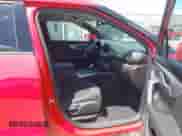 2019 Chevrolet Blazer z VIN 3GNKBGRS2KS695987, wystawiony jako IAAI lot #42964990 z przebiegiem 70 742 mil mil oraz . Historia ofert i sprzedaży dostępna na DreamBid. Obrazek 5.