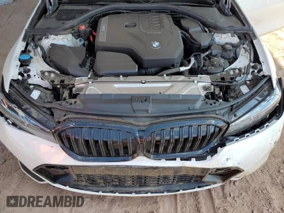 2023 BMW 3 Series 330i z VIN 3MW69FF0XP8C82901, wystawiony jako Copart lot #70327825 z przebiegiem 38 377 mil mil oraz Szkoda całkowita • Salvage title. Historia ofert i sprzedaży dostępna na DreamBid. Obrazek 11.