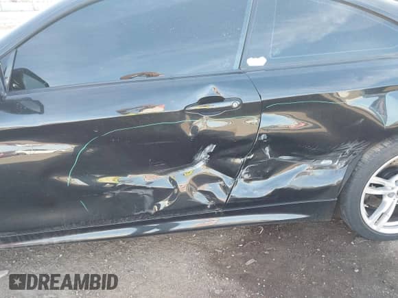 2014 BMW 4 Series 435i с VIN WBA3R1C59EK192124, выставлен на аукционе IAAI как лот 41612794 с пробегом 104 765 миль миль и . История ставок и продаж доступна на DreamBid. Изображение 6.