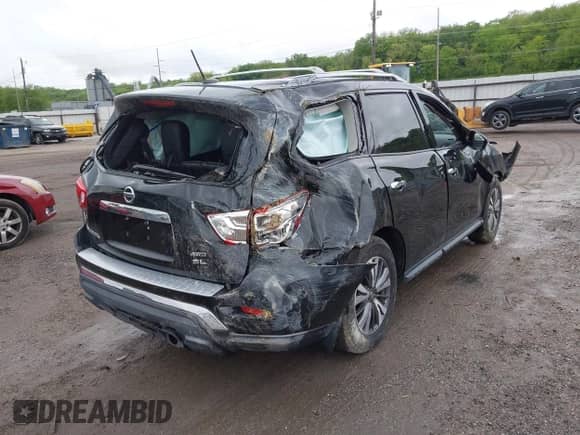 2017 Nissan Pathfinder SV with VIN 5N1DR2MMXHC675442, listed as a IAAI auction lot 42309321 with 48,343 mi miles and . Bid and sale history available at DreamBid. Image 4.