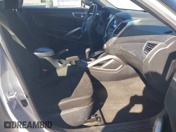 2016 Hyundai Veloster с VIN KMHTC6AD1GU275559, выставлен на аукционе IAAI как лот 43450360 с пробегом 184 118 миль миль и . История ставок и продаж доступна на DreamBid. Изображение 5.