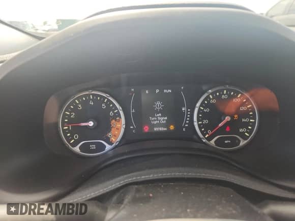 2017 Jeep Renegade Latitude с VIN ZACCJABB4HPE80709, выставлен на аукционе Copart как лот 82255685 с пробегом 93 783 миль миль и На запчасти • Non repairable. История ставок и продаж доступна на DreamBid. Изображение 9.