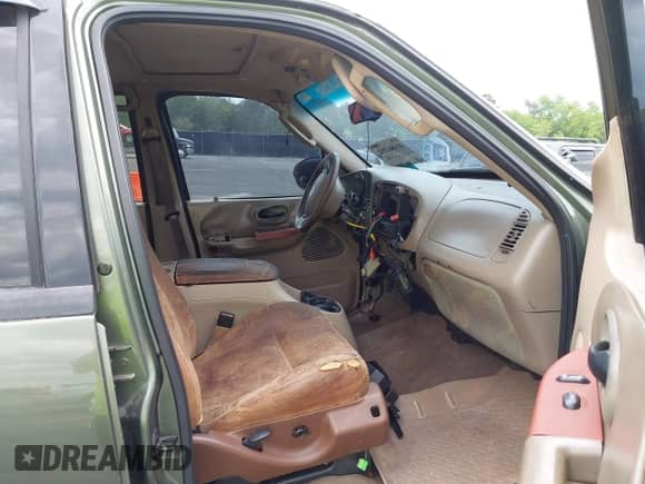 2002 Ford F-150 XLT с VIN 1FTRW08L42KE05595, выставлен на аукционе IAAI как лот 42108052 с пробегом Не указан миль и . История ставок и продаж доступна на DreamBid. Изображение 5.