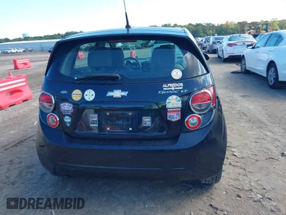 2014 Chevrolet Sonic LT с VIN 1G1JC6SB0E4103845, выставлен на аукционе IAAI как лот 43319338 с пробегом 60 767 миль миль и . История ставок и продаж доступна на DreamBid. Изображение 16.