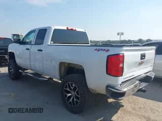 2014 Chevrolet Silverado 1500 Work Truck z VIN 1GCVKPEC9EZ276076, wystawiony jako IAAI lot #43183051 z przebiegiem 194 388 mil mil oraz . Historia ofert i sprzedaży dostępna na DreamBid. Obrazek 3.