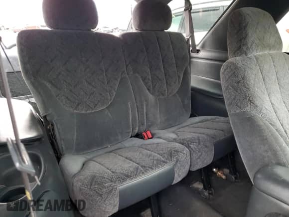 2000 Chevrolet Blazer LS с VIN 1GNCT18W1YK151830, выставлен на аукционе Copart как лот 88799235 с пробегом 190 019 миль миль и На запчасти • Non repairable. История ставок и продаж доступна на DreamBid. Изображение 11.