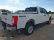 2019 Ford F-250 XL z VIN 1FT7X2B67KED93380, wystawiony jako IAAI lot #43143387 z przebiegiem 132 060 mil mil oraz . Historia ofert i sprzedaży dostępna na DreamBid. Obrazek 4.