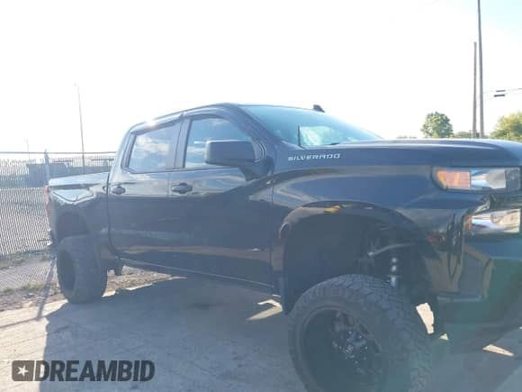 2021 Chevrolet Silverado 1500 Custom with VIN 3GCUYBEFXMG138102, listed as a IAAI auction lot 43168012 with 70,519 mi miles and . Bid and sale history available at DreamBid. Image 13.