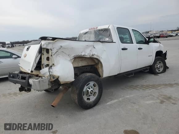 2014 Chevrolet Silverado 2500HD Work Truck z VIN 1GC1KVCG1EF184664, wystawiony jako Copart lot #47192755 z przebiegiem 199 338 mil mil oraz Szkoda całkowita • Salvage title. Historia ofert i sprzedaży dostępna na DreamBid. Obrazek 3.