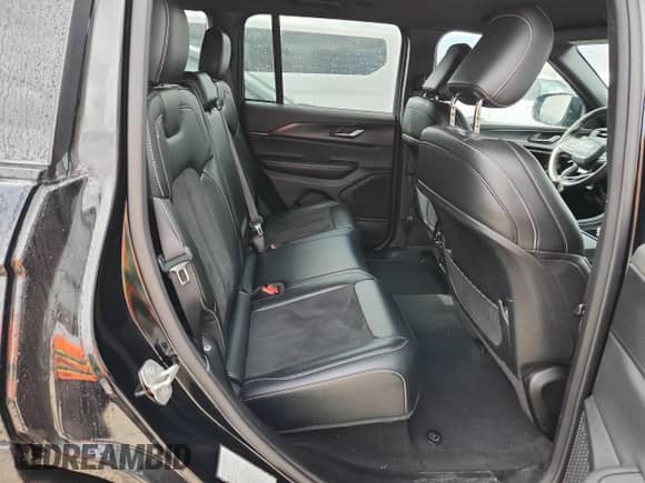 2024 Jeep Grand Cherokee Altitude with VIN 1C4RJHAG5RC109127, listed as a Copart auction lot 81615195 with 45,039 mi miles and Non repairable. Bid and sale history available at DreamBid. Image 11.