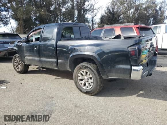 2018 Toyota Tacoma SR5 with VIN 5TFRZ5CN6JX068362, listed as a Copart auction lot 83880124 with Not provided miles and Salvage title. Bid and sale history available at DreamBid. Image 2.